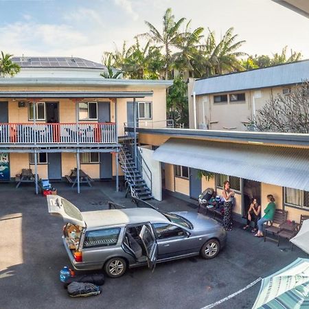 Castaways Backpackers Cairns Hostel Exterior photo
