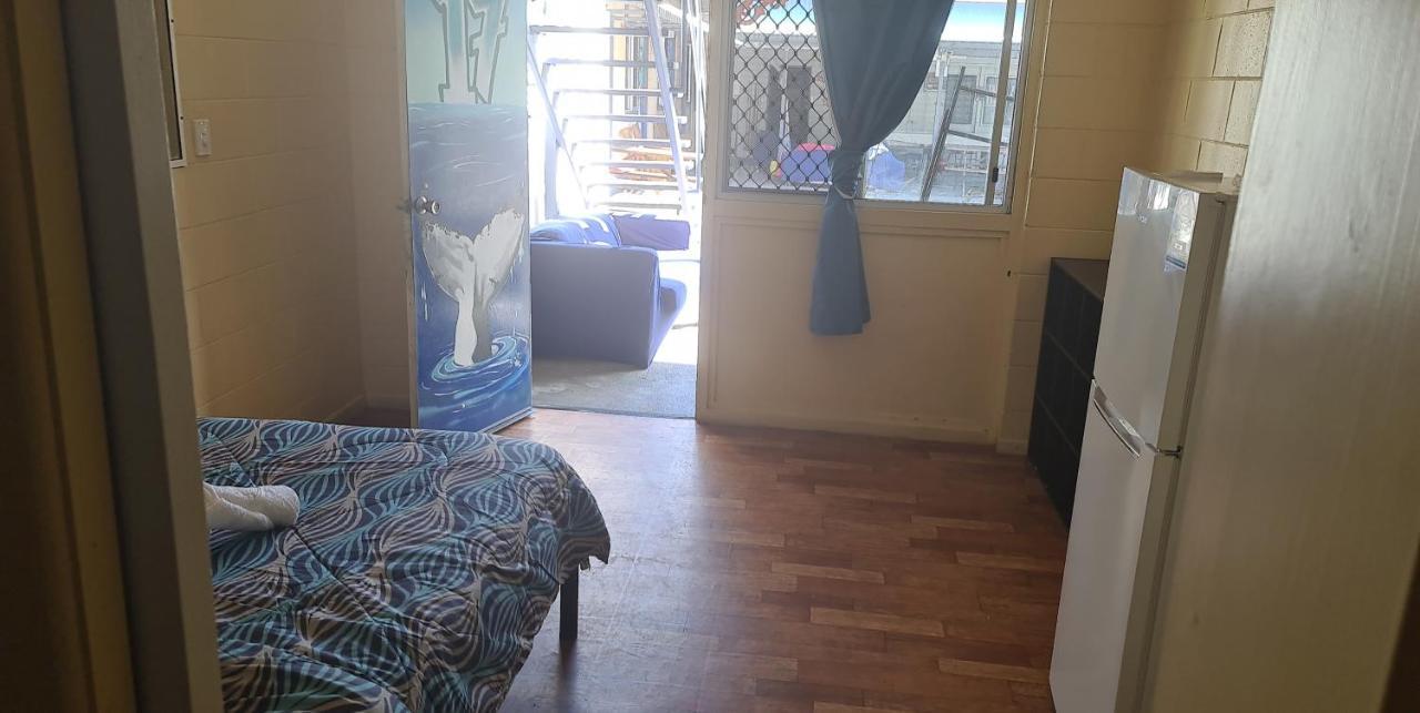 Castaways Backpackers Cairns Hostel Exterior photo