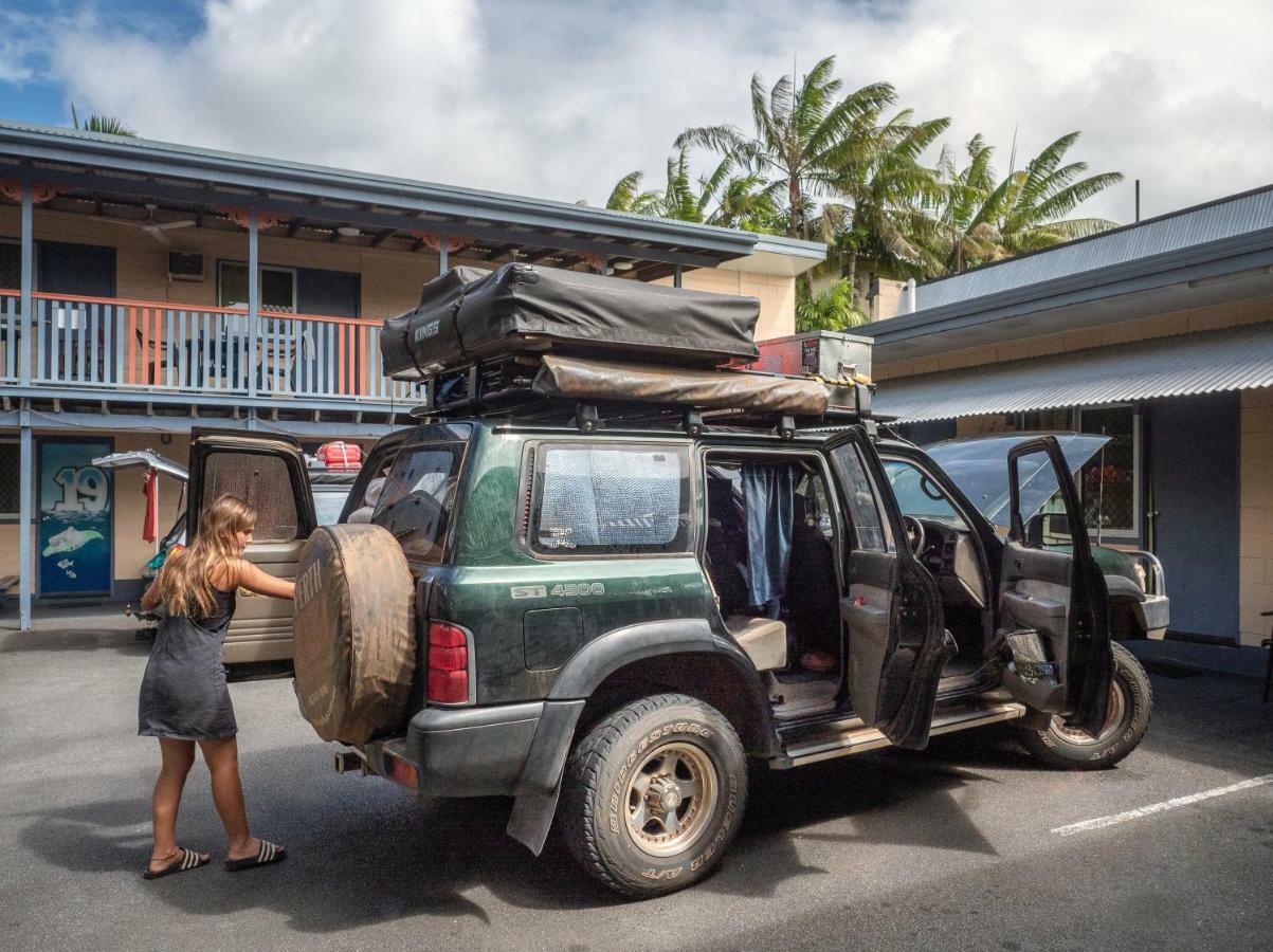 Castaways Backpackers Cairns Hostel Exterior photo